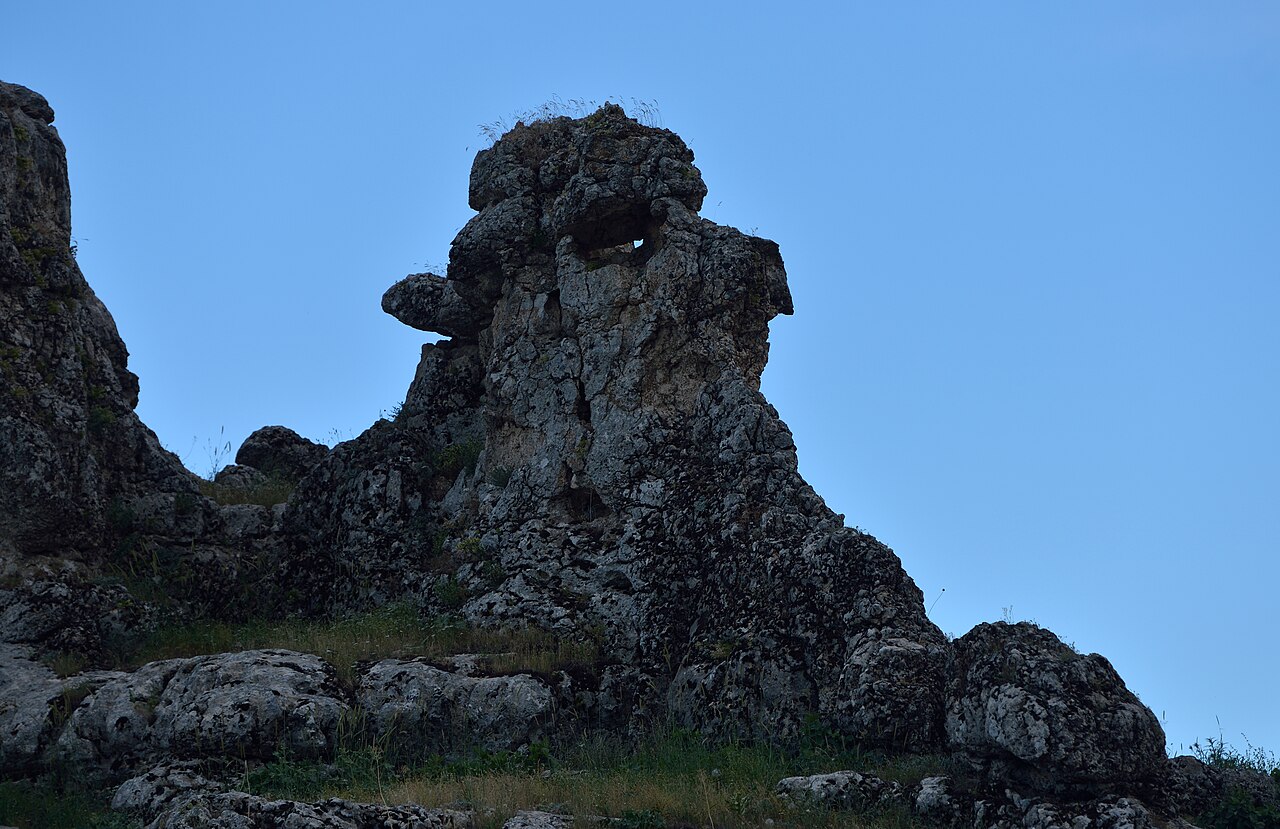 Birkleyn Mağaraları Mesire Alanı