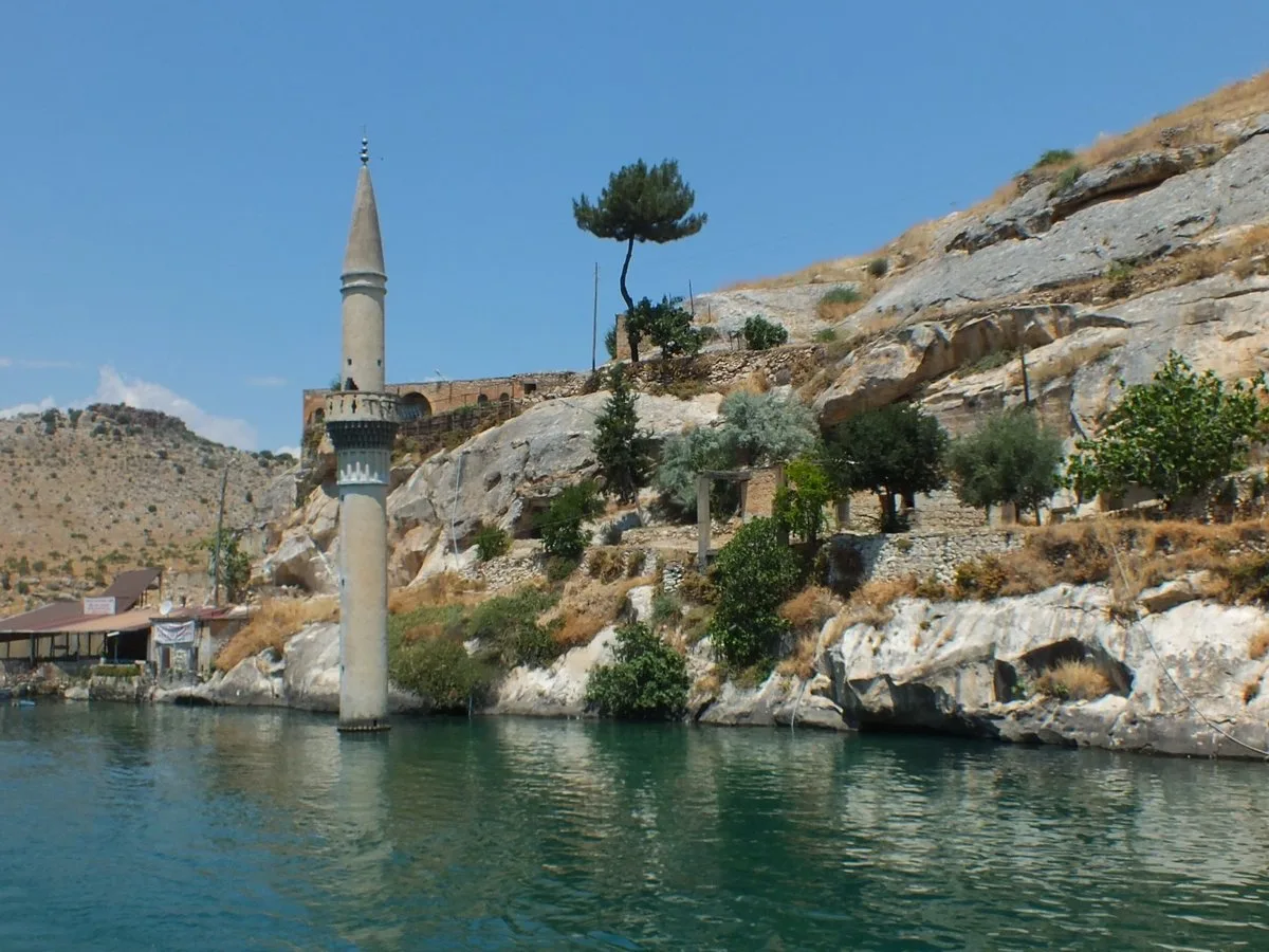 Halfeti Fırat Kıyısı Piknik Alanı