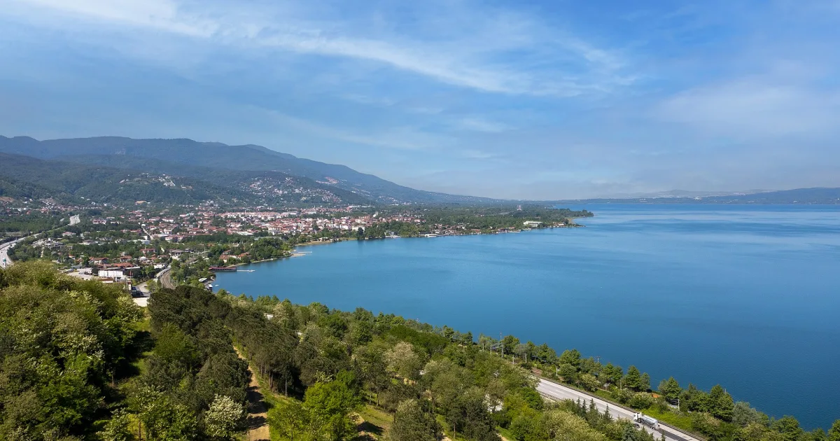 Sapanca Gölü Kıyısı Piknik Alanları
